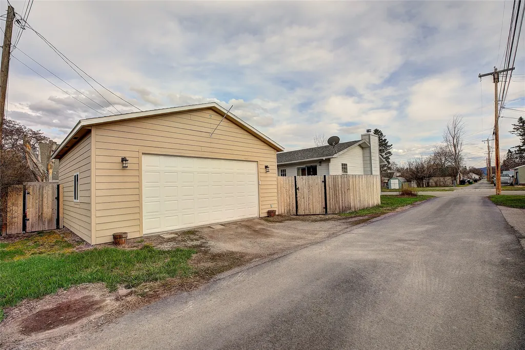 823 2nd Street W Kalispell MT 59901