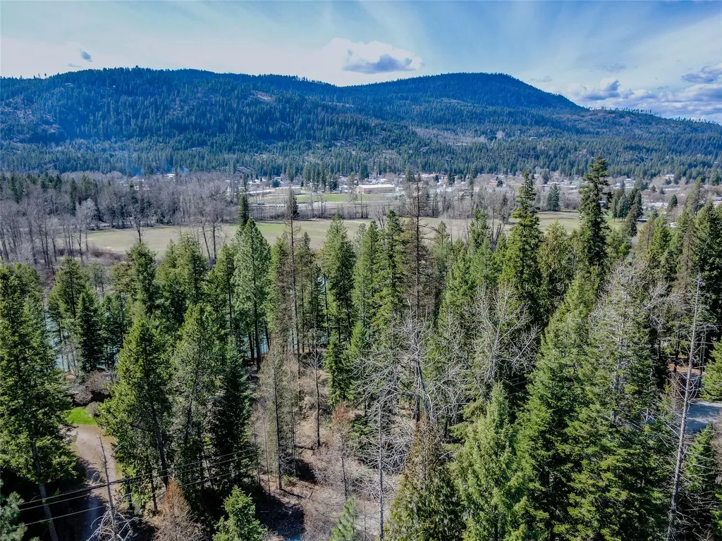 Nhn Kootenai River Road Troy MT 59935