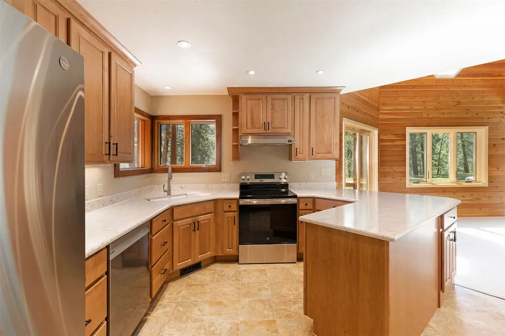 15050 Big Horn Road Huson MT 59846