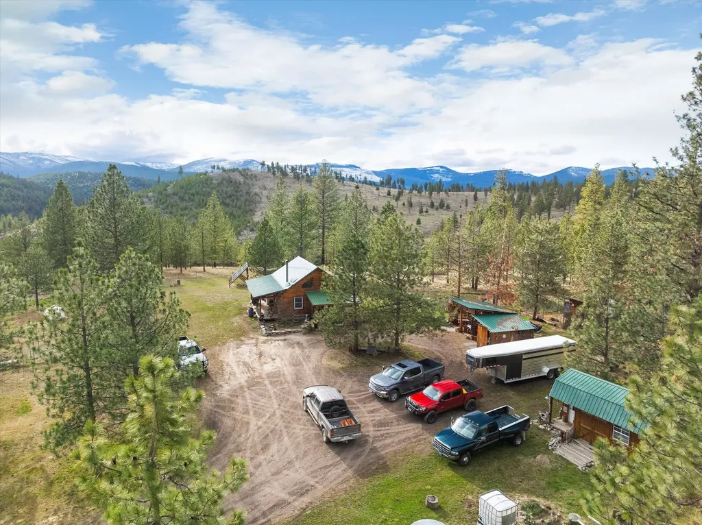 4090 Hubbart Dam Road Marion MT 59925