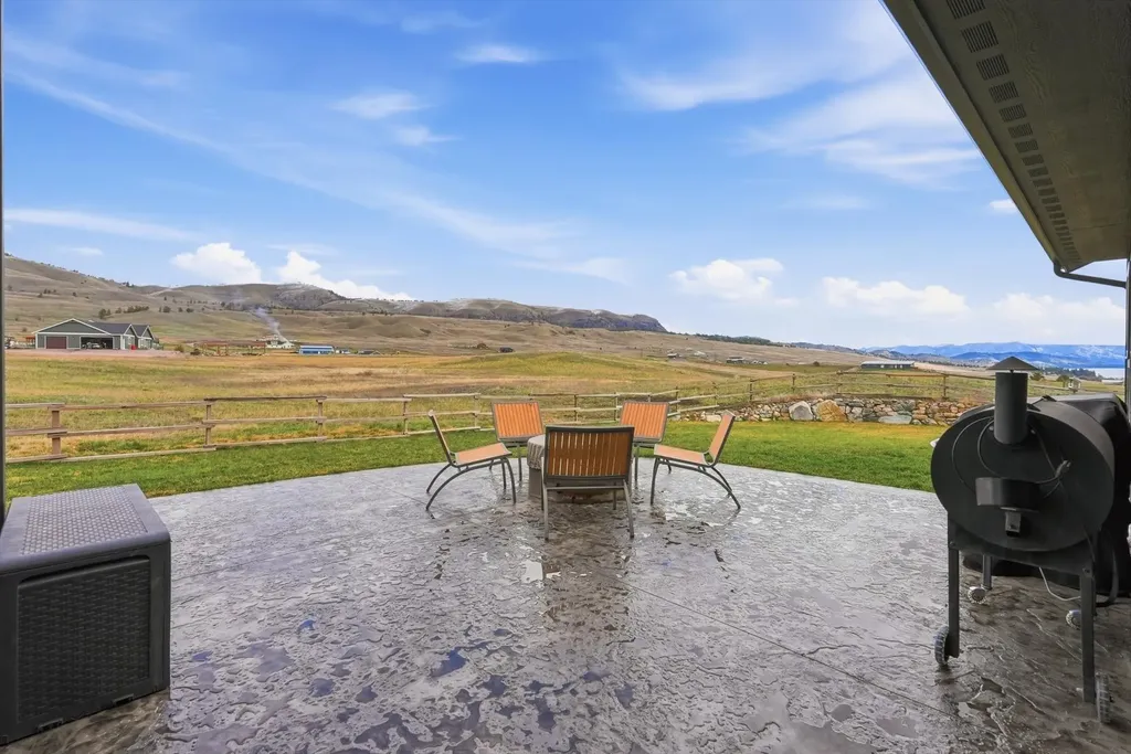 25567 Three Moon Drive Elmo MT 59915
