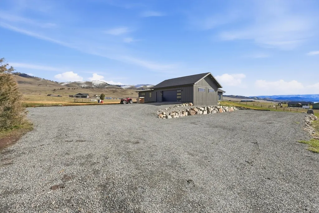 25567 Three Moon Drive Elmo MT 59915