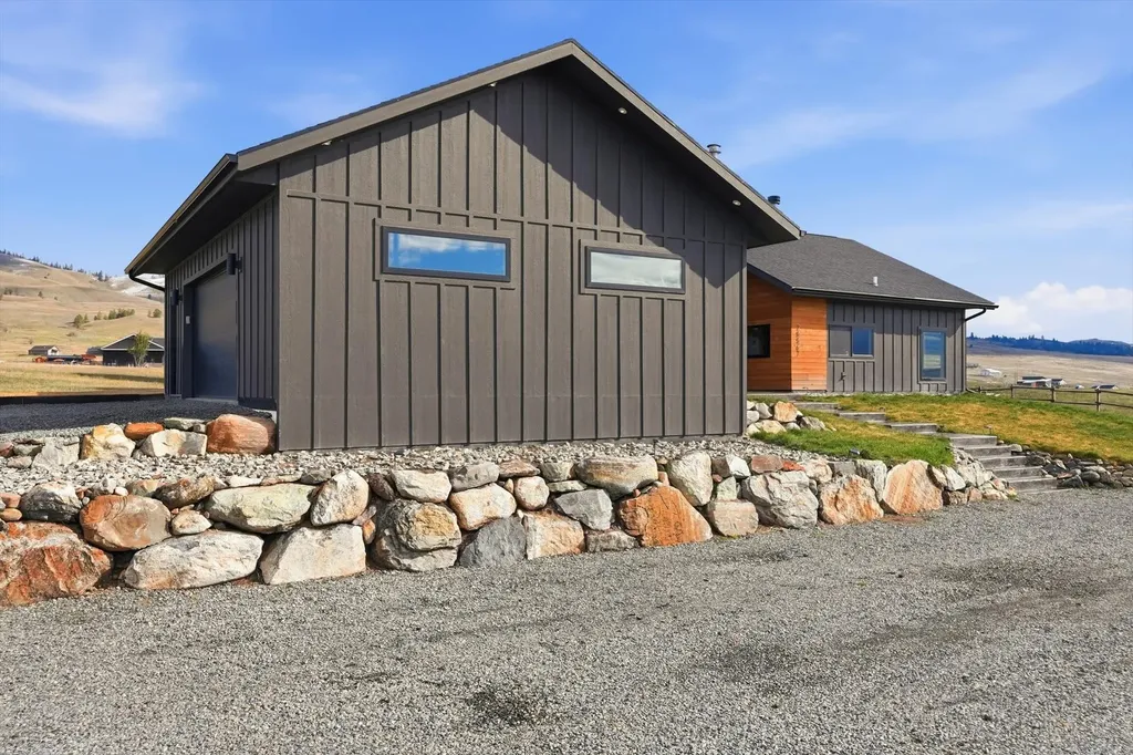 25567 Three Moon Drive Elmo MT 59915