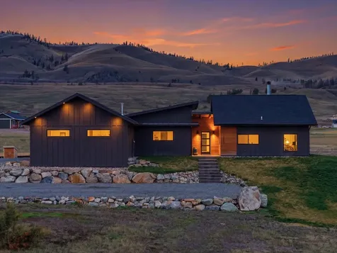 25567 Three Moon Drive Elmo MT 59915