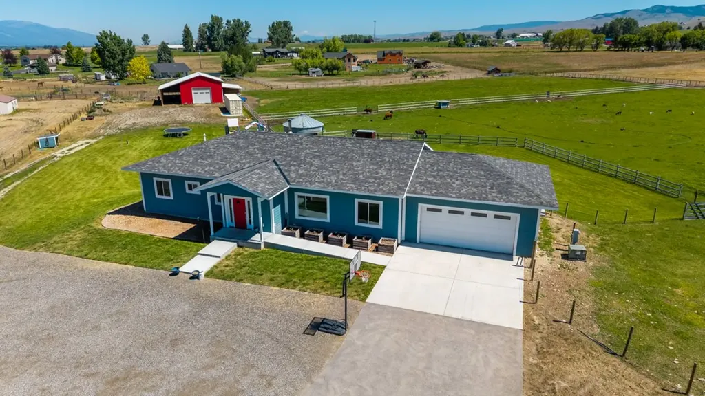 1212 Winners Circle Lane Corvallis MT 59828