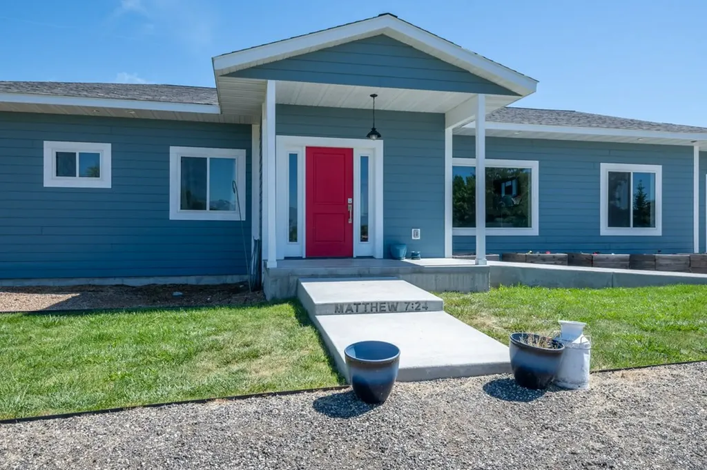 1212 Winners Circle Lane Corvallis MT 59828