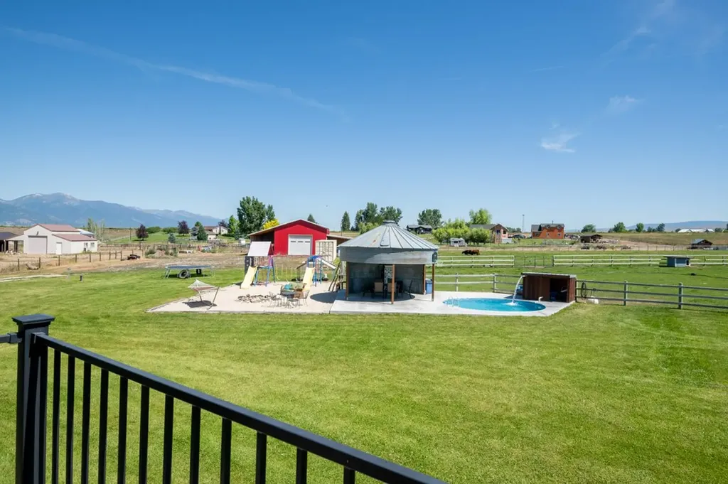 1212 Winners Circle Lane Corvallis MT 59828