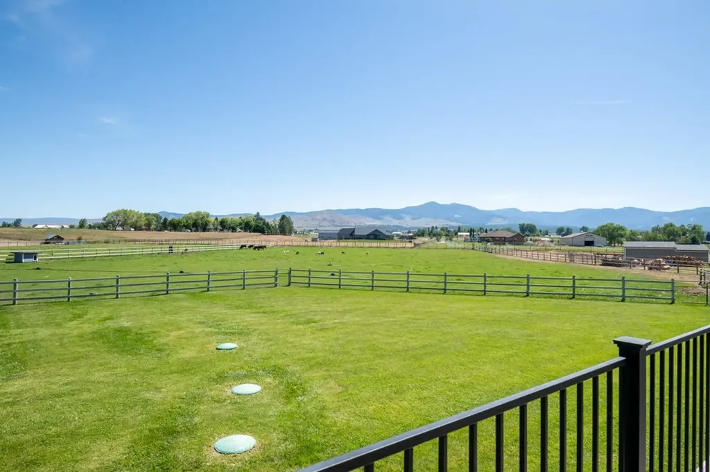 1212 Winners Circle Lane Corvallis MT 59828
