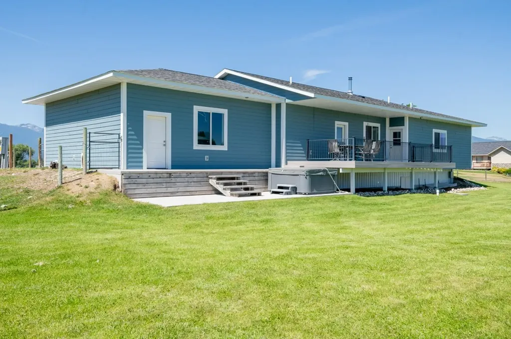 1212 Winners Circle Lane Corvallis MT 59828