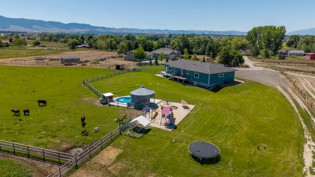 1212 Winners Circle Lane Corvallis MT 59828