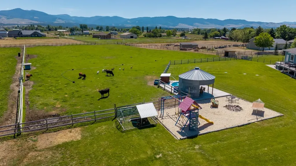 1212 Winners Circle Lane Corvallis MT 59828