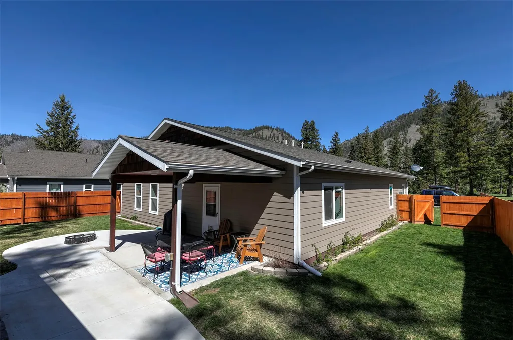1101 Riverside Drive Superior MT 59872