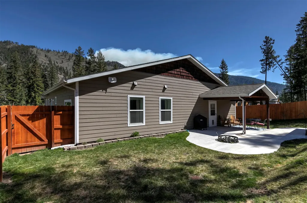 1101 Riverside Drive Superior MT 59872