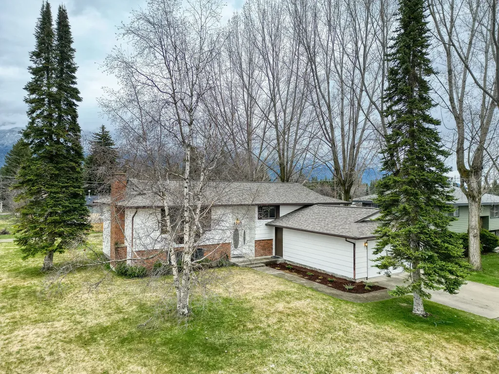 1207 6th Avenue W Columbia Falls MT 59912