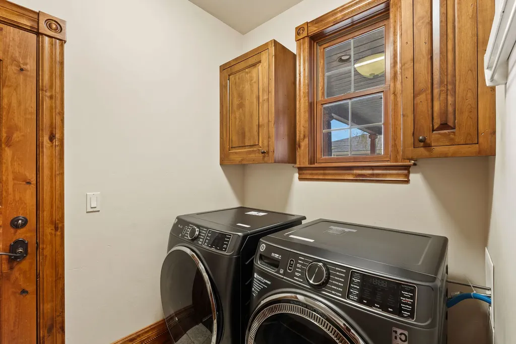 1363 Lake Pointe Drive Bigfork MT 59911