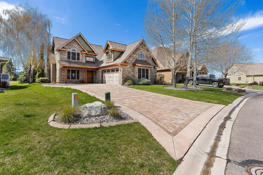 1363 Lake Pointe Drive Bigfork MT 59911