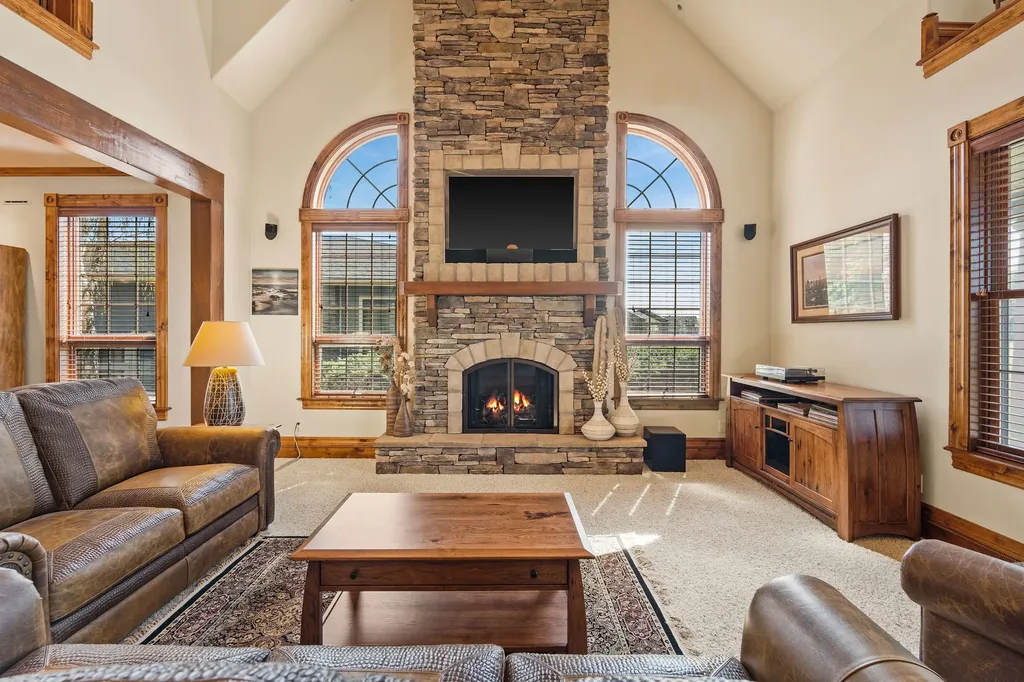 1363 Lake Pointe Drive Bigfork MT 59911