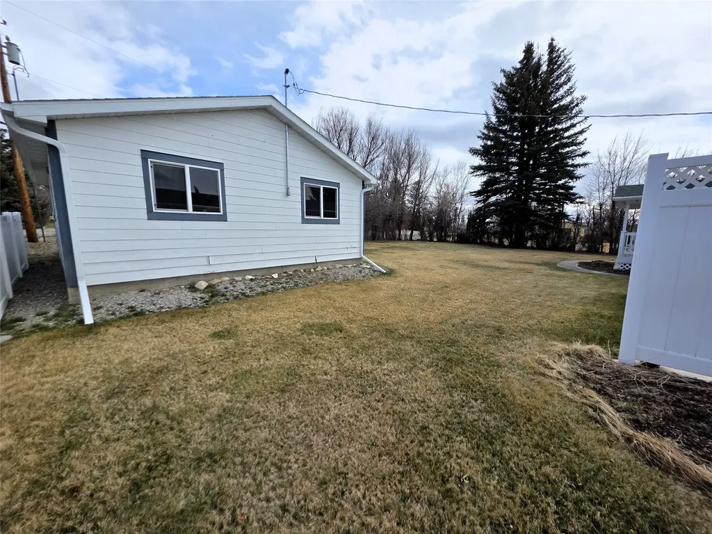 207 Rice Avenue Choteau MT 59422
