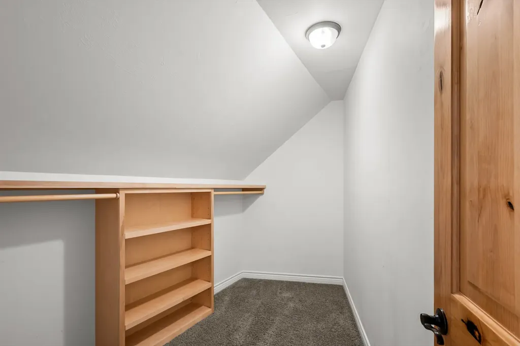 6 Bugle Road Clancy MT 59634