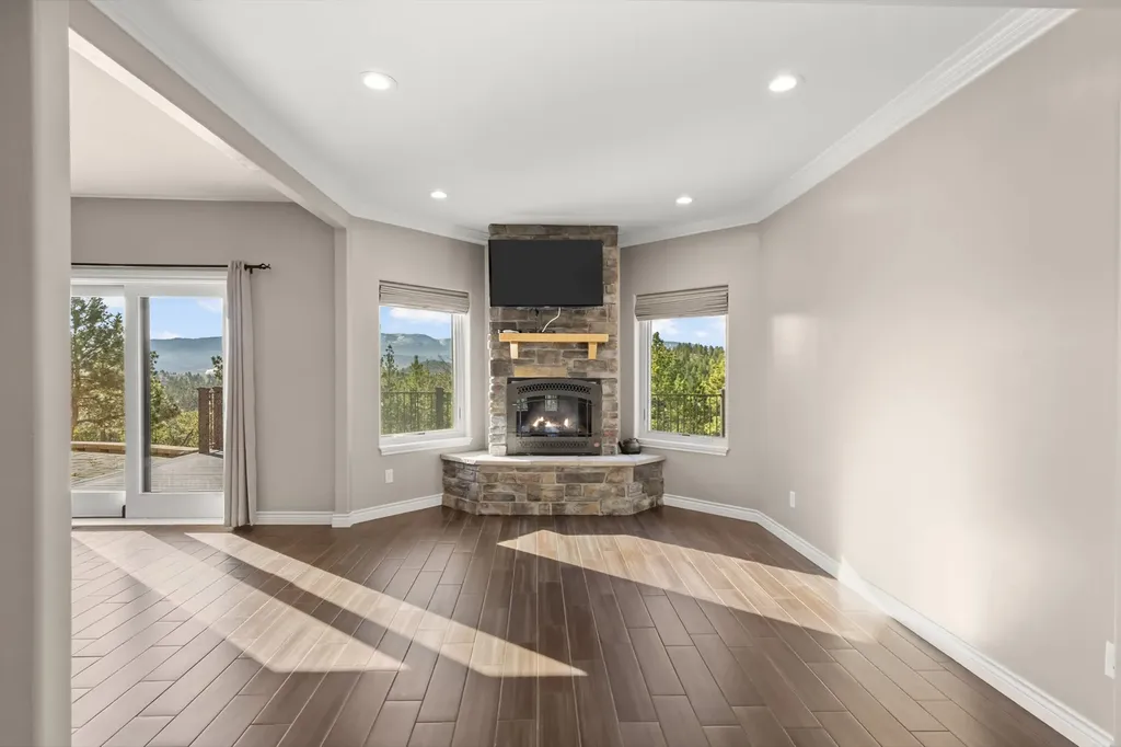 6 Bugle Road Clancy MT 59634