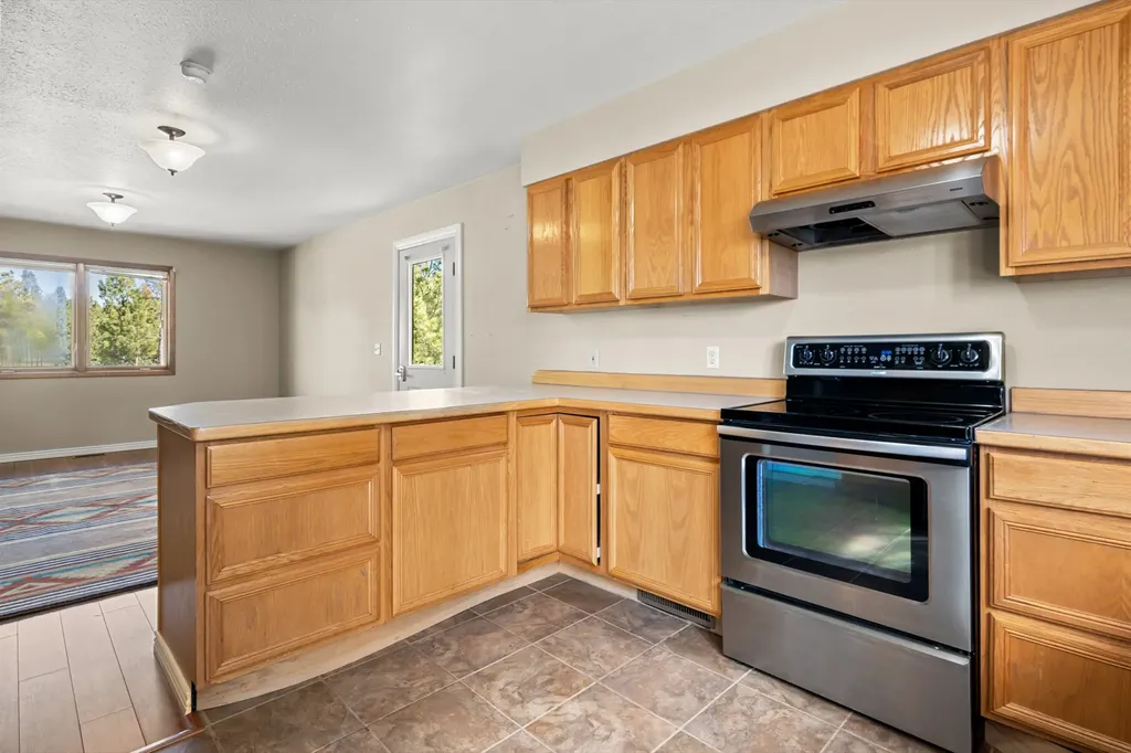 6 Bugle Road Clancy MT 59634