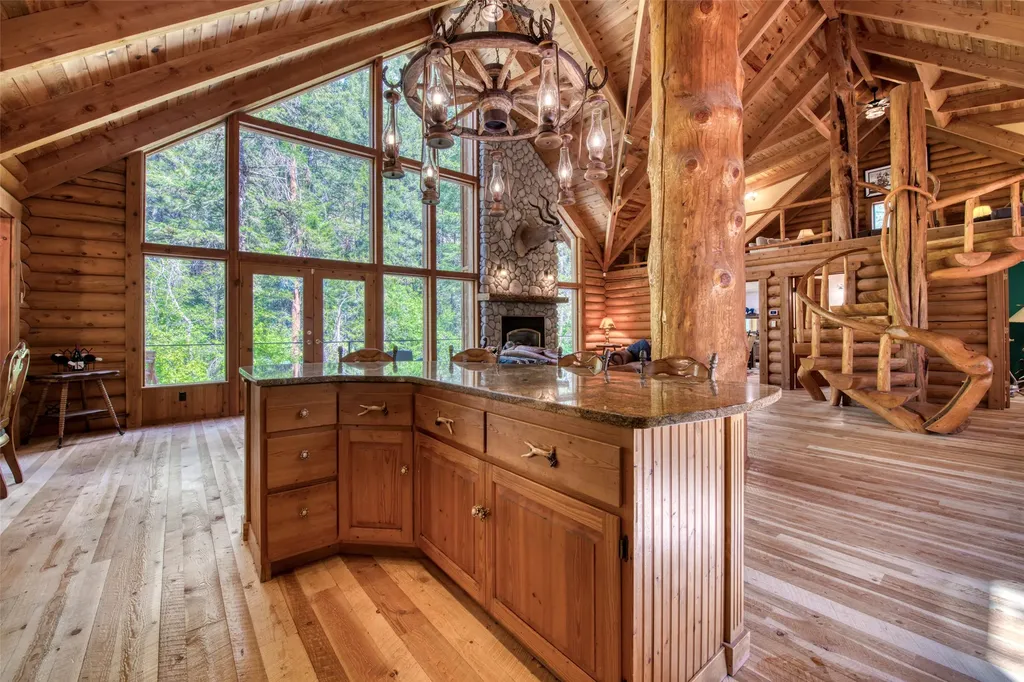 1062 Bear Creek Trail Victor MT 59875