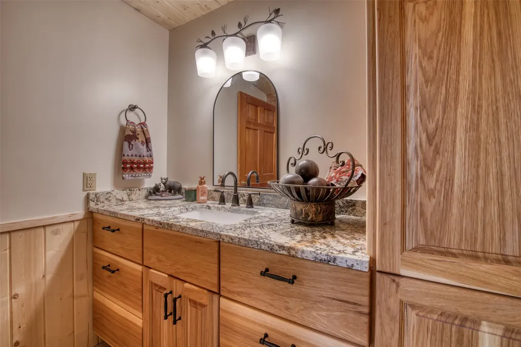 1062 Bear Creek Trail Victor MT 59875
