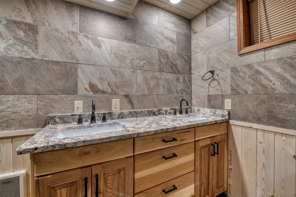 1062 Bear Creek Trail Victor MT 59875