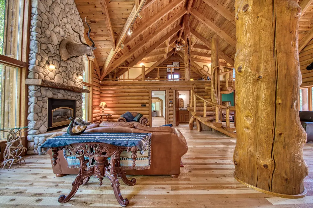 1062 Bear Creek Trail Victor MT 59875