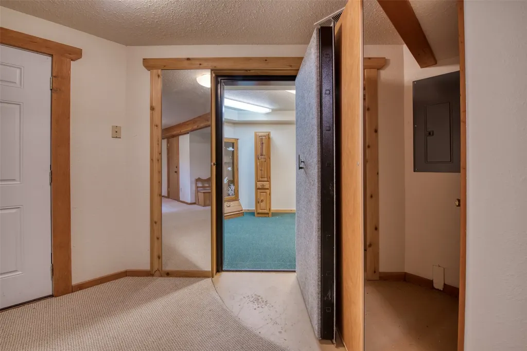 1062 Bear Creek Trail Victor MT 59875