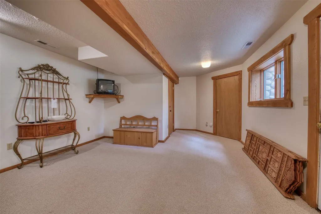 1062 Bear Creek Trail Victor MT 59875