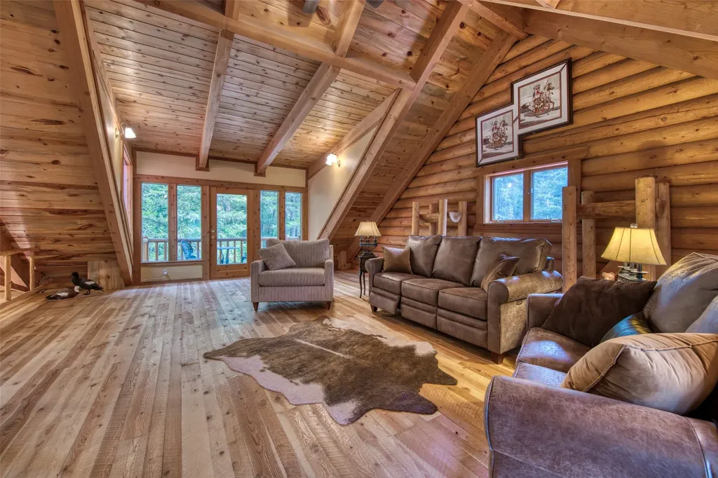 1062 Bear Creek Trail Victor MT 59875