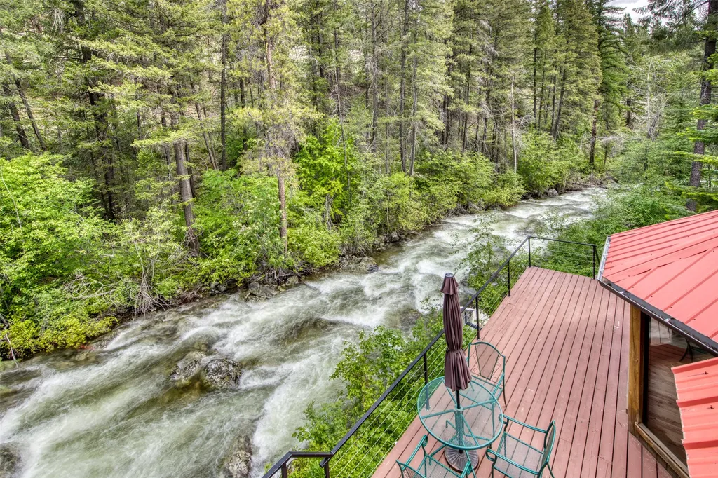 1062 Bear Creek Trail Victor MT 59875