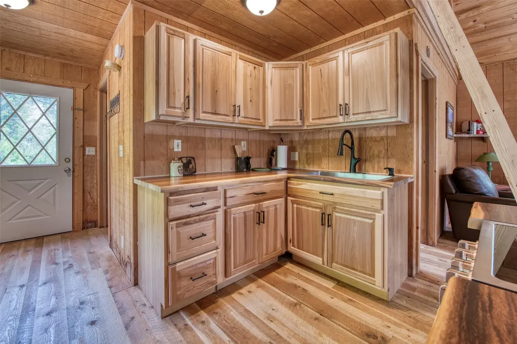 1062 Bear Creek Trail Victor MT 59875