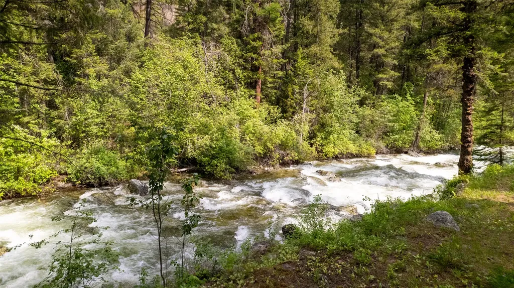 1062 Bear Creek Trail Victor MT 59875