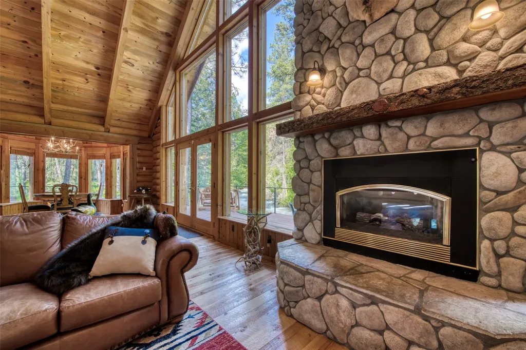 1062 Bear Creek Trail Victor MT 59875