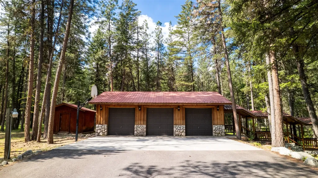 1062 Bear Creek Trail Victor MT 59875