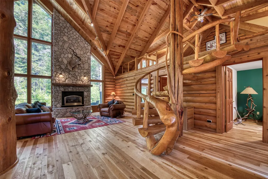 1062 Bear Creek Trail Victor MT 59875
