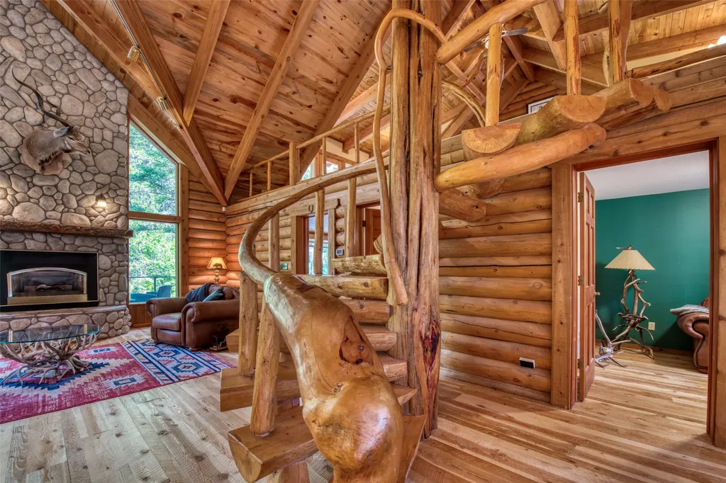 1062 Bear Creek Trail Victor MT 59875