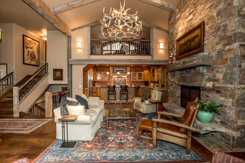 1013 Whispering Pines Lane Whitefish MT 59937