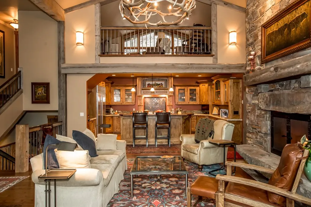 1013 Whispering Pines Lane Whitefish MT 59937