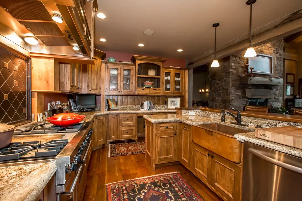 1013 Whispering Pines Lane Whitefish MT 59937