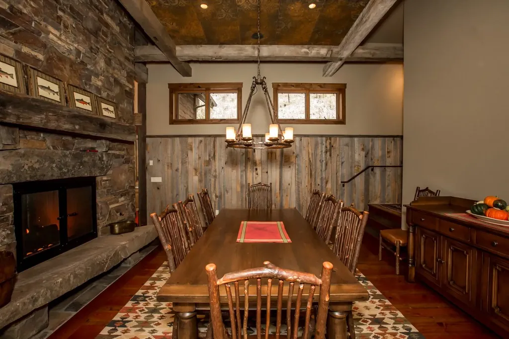 1013 Whispering Pines Lane Whitefish MT 59937
