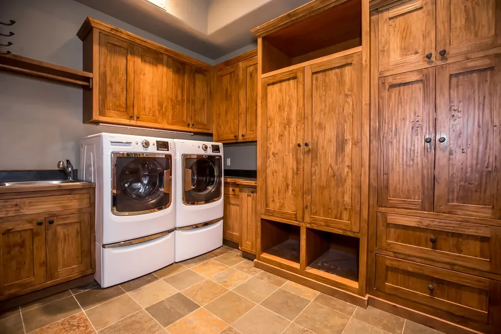 1013 Whispering Pines Lane Whitefish MT 59937