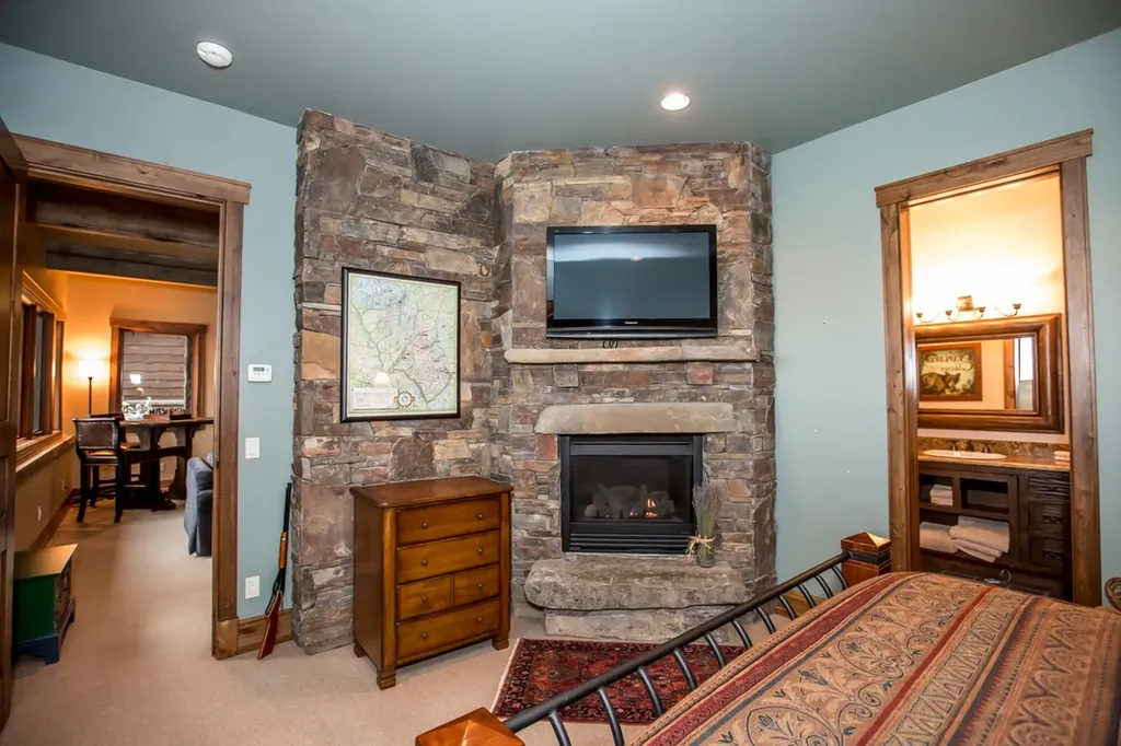1013 Whispering Pines Lane Whitefish MT 59937
