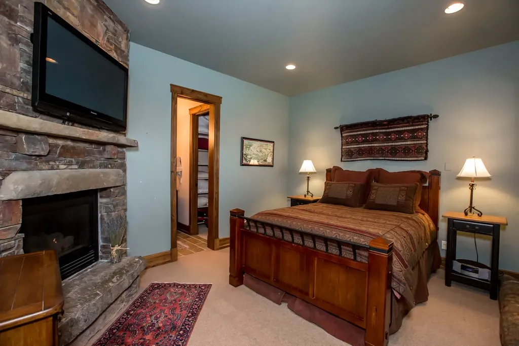 1013 Whispering Pines Lane Whitefish MT 59937