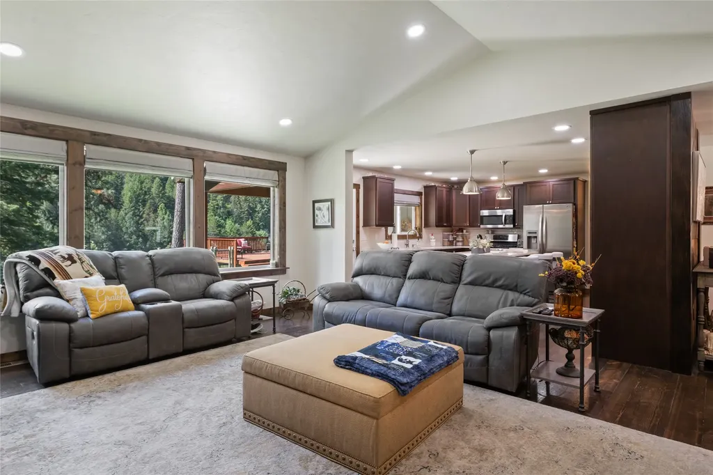 1042 Trestle Creek Drive St Regis MT 59866