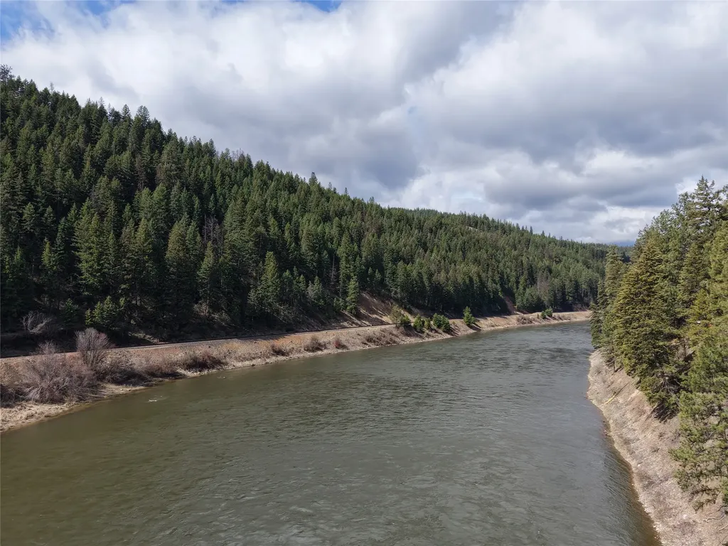 1042 Trestle Creek Drive St Regis MT 59866