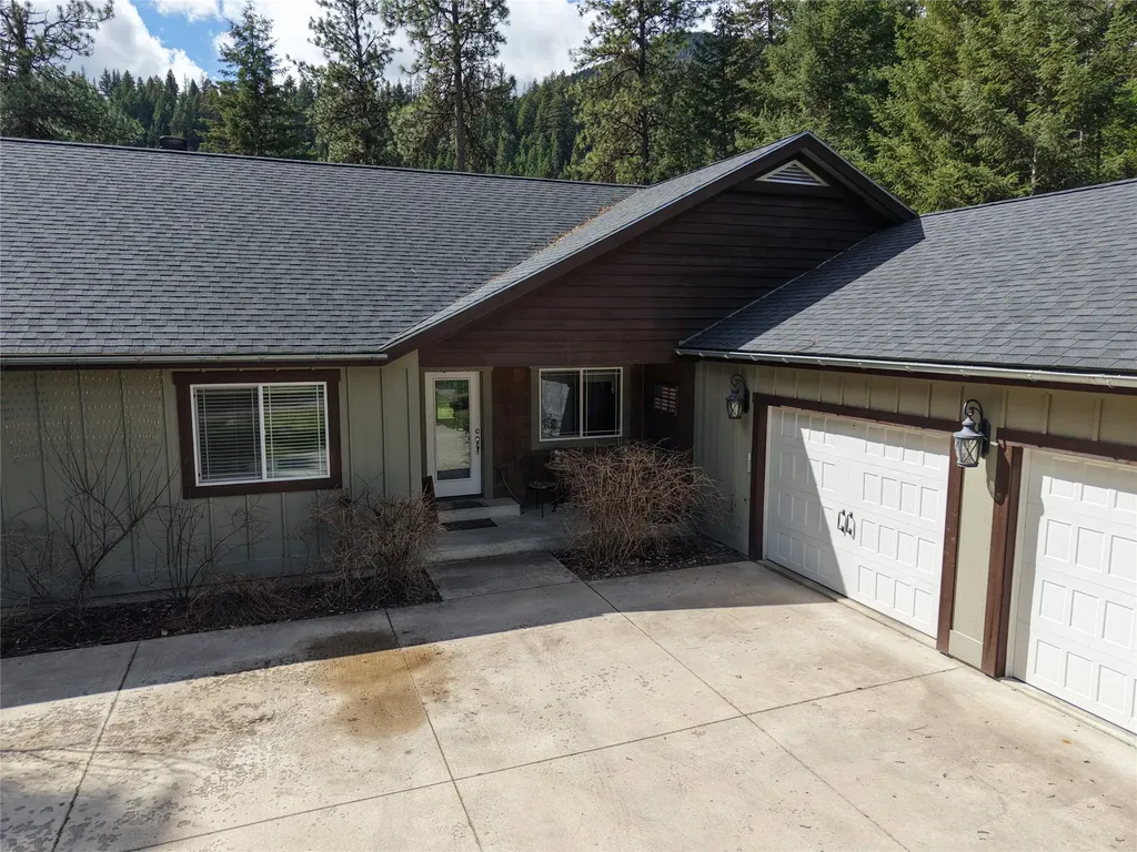 1042 Trestle Creek Drive St Regis MT 59866