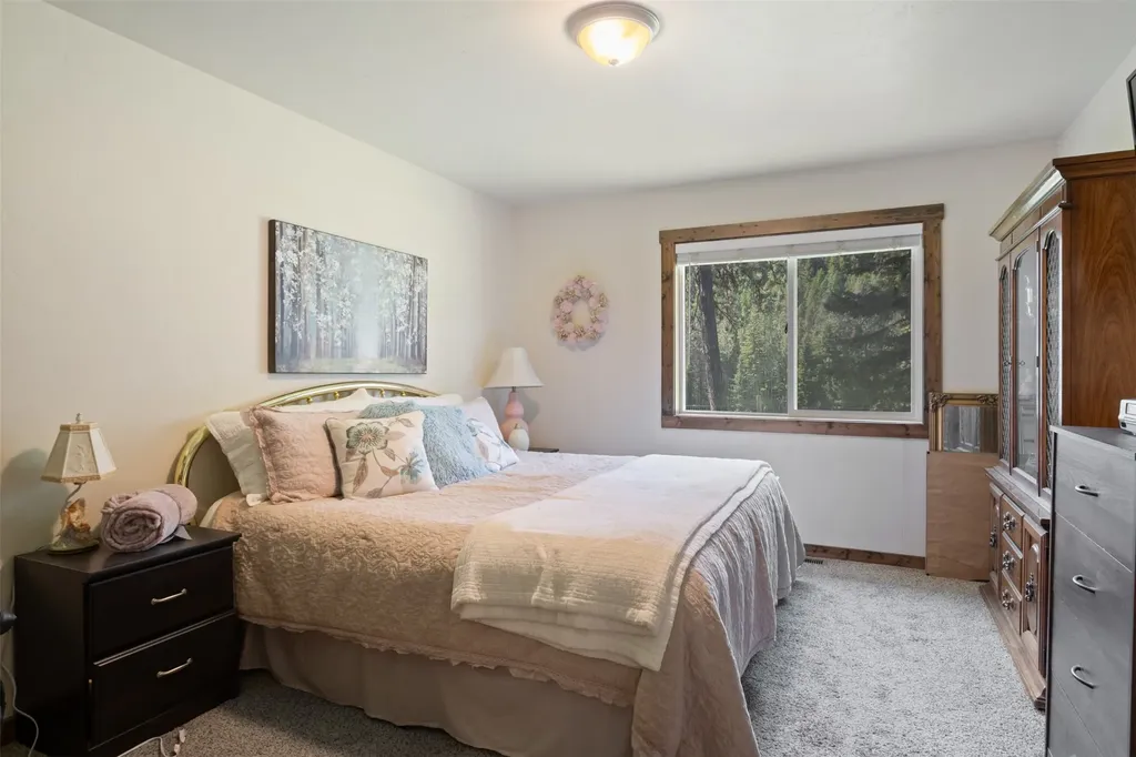 1042 Trestle Creek Drive St Regis MT 59866